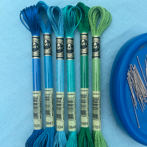 Blågrønt glimmergarn - 6 farver DMC Light Effects