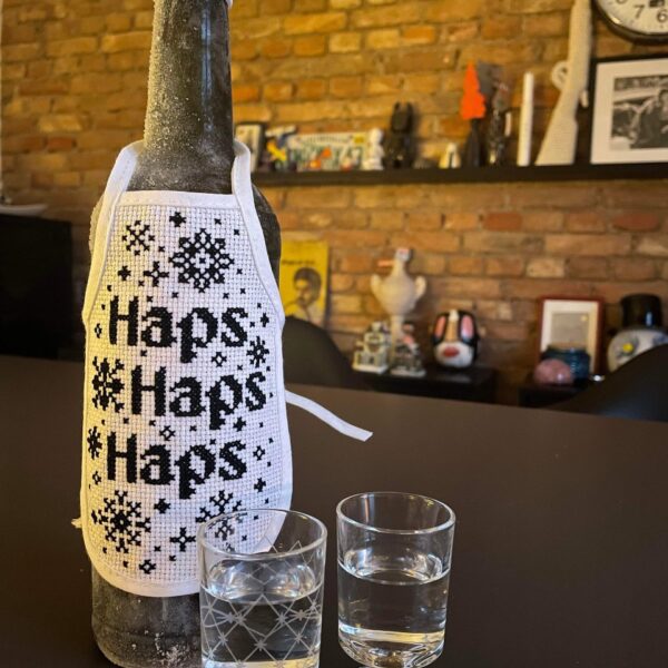 Broderistens snapseforklæder