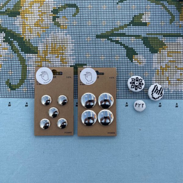 Broderistens knapper