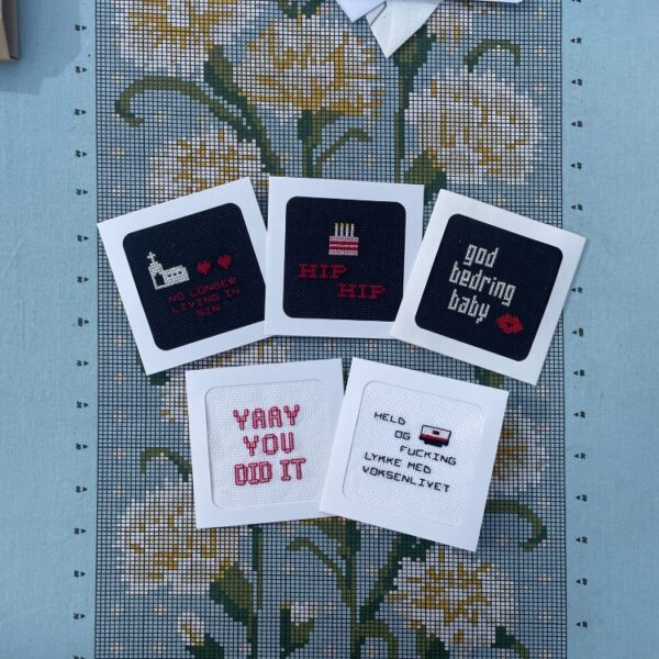 Mønstre til download - udenfor kategori - 5 hilsner til broderede kort