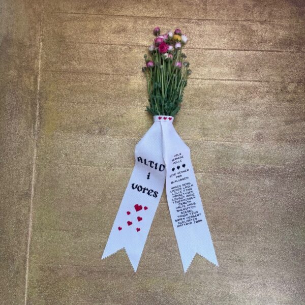 Sorg & Sytøj - Broderistens begravelsesbånd