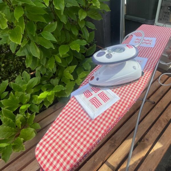 Mini dampstrygejern og tilbehør