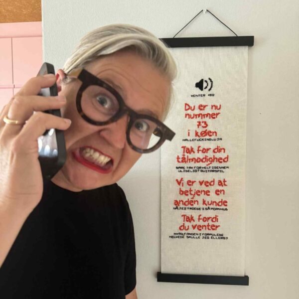 Broderistens rasende telefonkø klokkestreng
